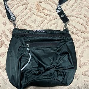 Lululemon Wanderlust crossbody - limited edition in black
